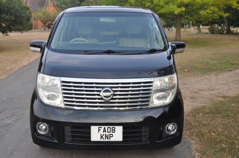 Nissan Elgrand XL E51 Series 3 - Ultra Luxury