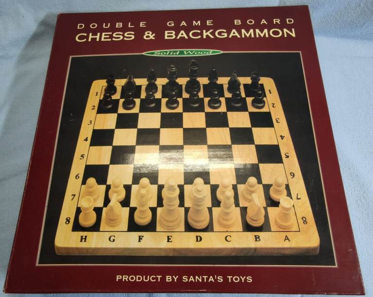 2-in-1 Wooden Board Gamee Set (chess and backgammon)