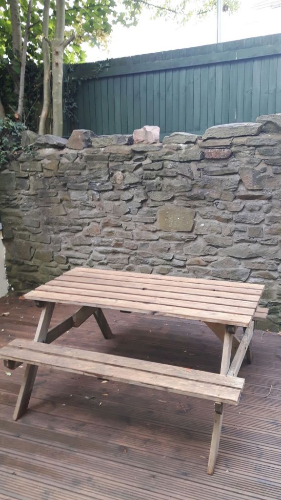 Large double room near city centre and Cardiff Uni