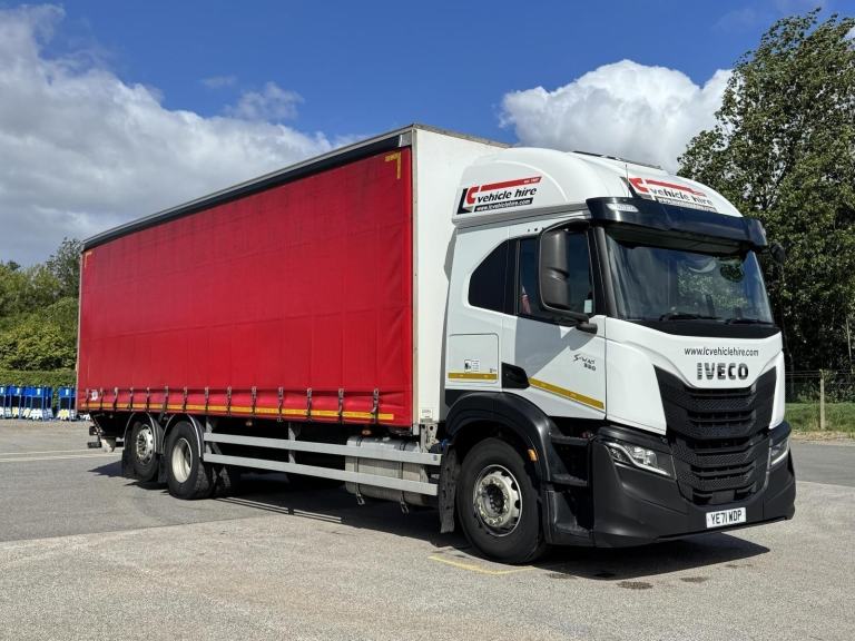 2022 71 Plate Euro 6, Iveco S WAY 330 26t 6x2 Curtainsider Rear Lift & Steer Ax