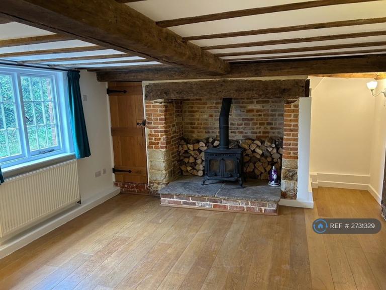 4 bedroom house in Pix Hall Farm Cottages, Hawkhurst, Cranbrook, TN18 (4 bed) (#2731329)