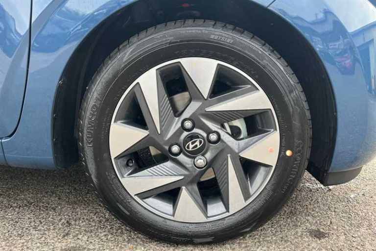 2025 Hyundai i10 1.0 [63] Advance 5dr Auto [Nav] HATCHBACK PETROL Automatic