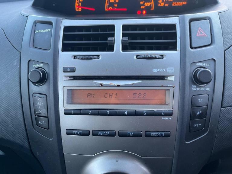 TOYOTA YARIS 1.33 Dual VVT-i TR Euro 4 (s/s) 5dr 2010