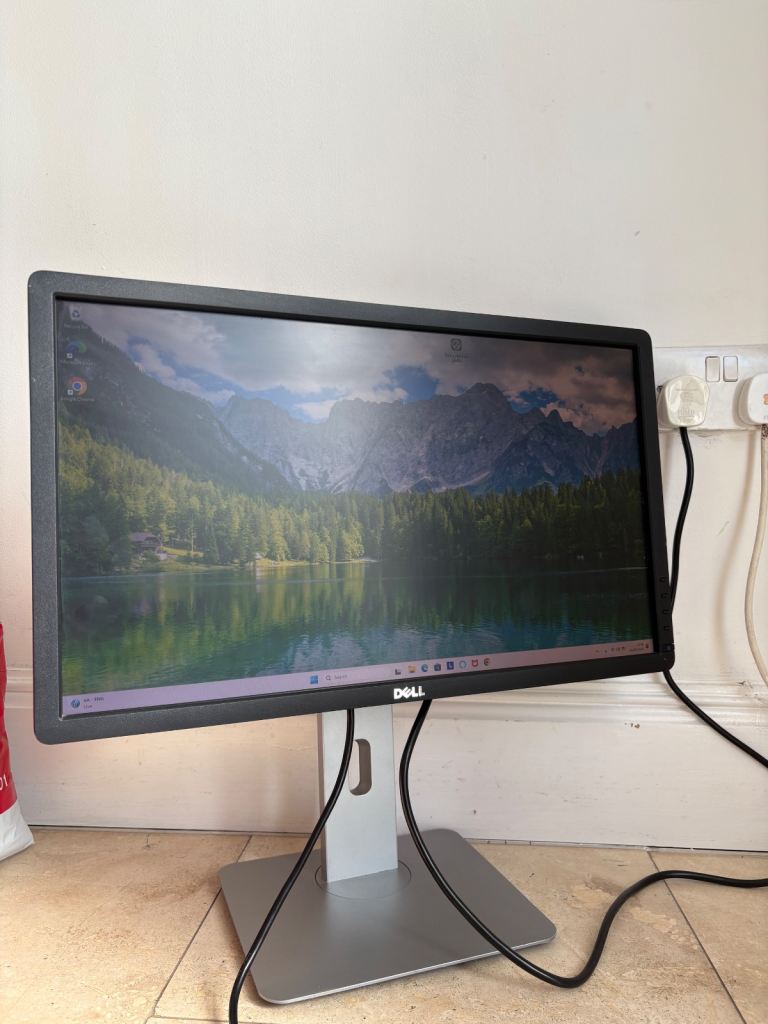 Dell 23” Fully Adjustable widescreen monitor