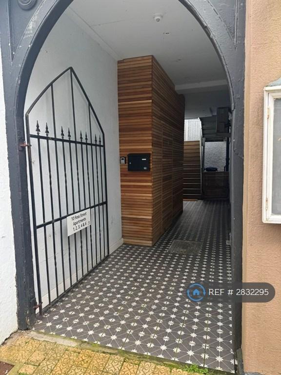 1 bedroom flat in Foss St, Dartmouth, TQ6 (1 bed) (#2832295)