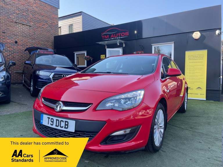 2015 Vauxhall Astra 1.4i Excite Euro 6 5dr Petrol