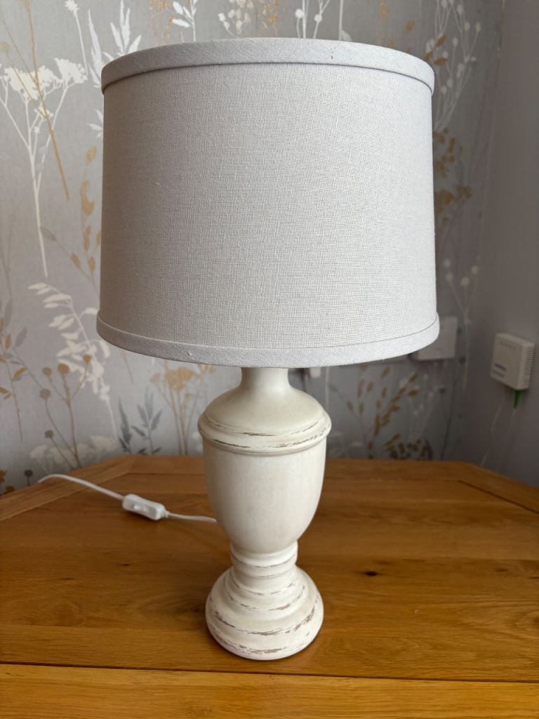 Table lamp