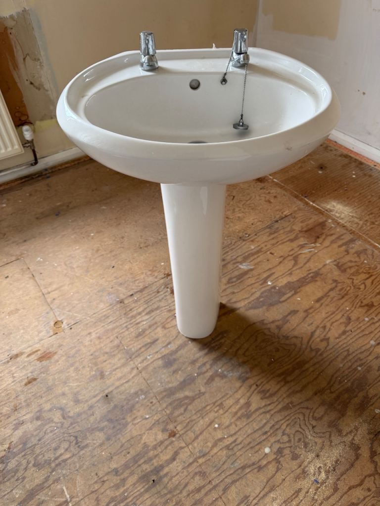 Solid White Ceramic Pedestal Basin with Chrome Taps