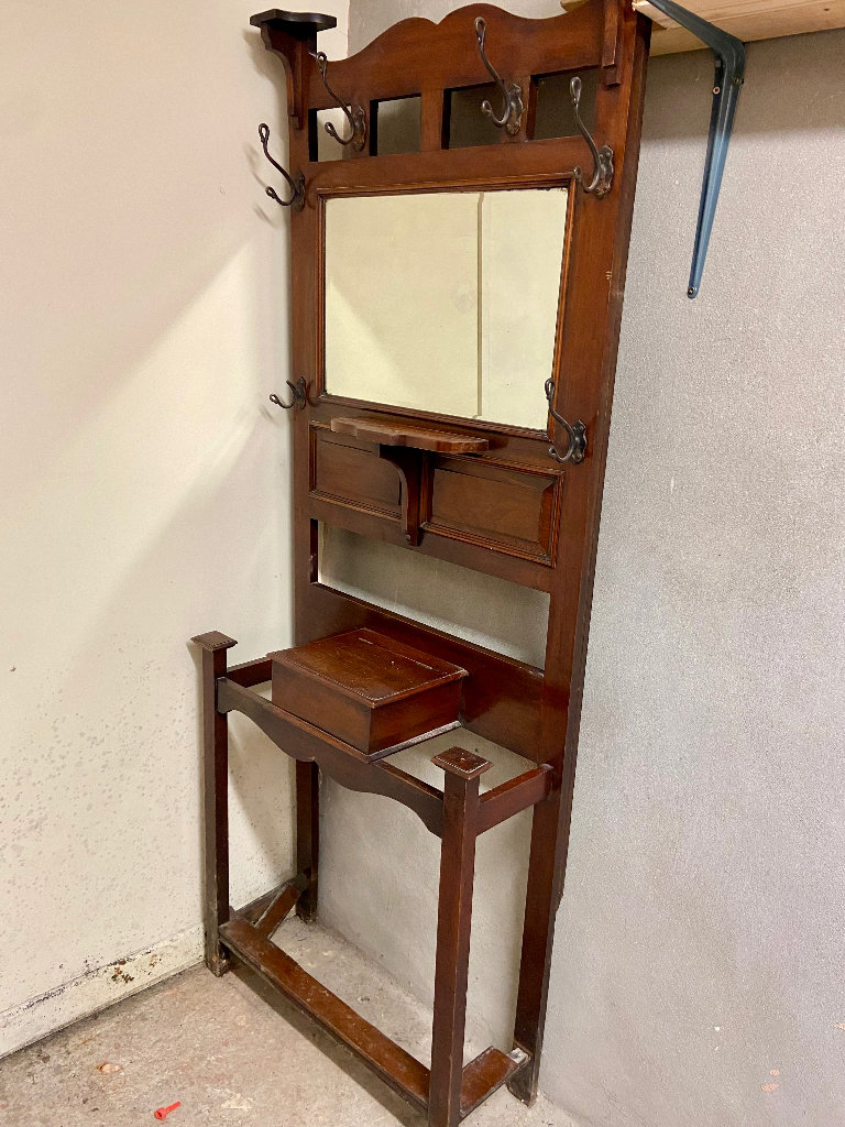 Vintage hat stand with mirror for upcycling 