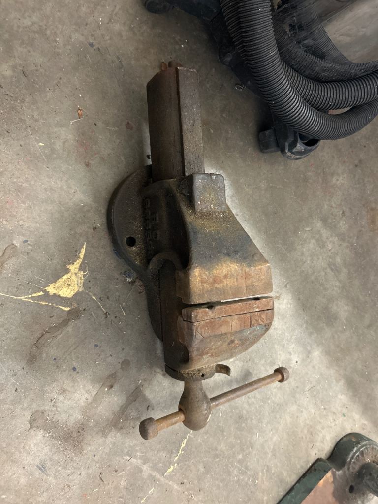 Record 34 heavy duty vice 