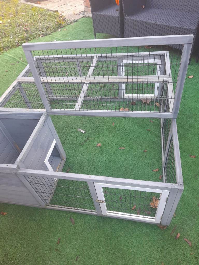 Out door pet cage/run