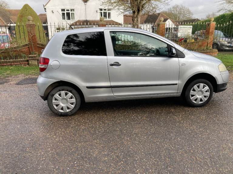 2010 VOLKSWAGEN FOX /POLO 1.2 3 DOOR HATCHABACK. ULEZ. IDEAL 1ST CAR. LONG MOT CHEAP ROAD TAX..