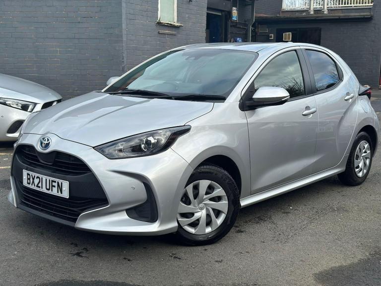 2025 Toyota Yaris 1.5 VVT-h Design E-CVT Euro 6 (s/s) 5dr HYBRID ELECTRIC Automatic