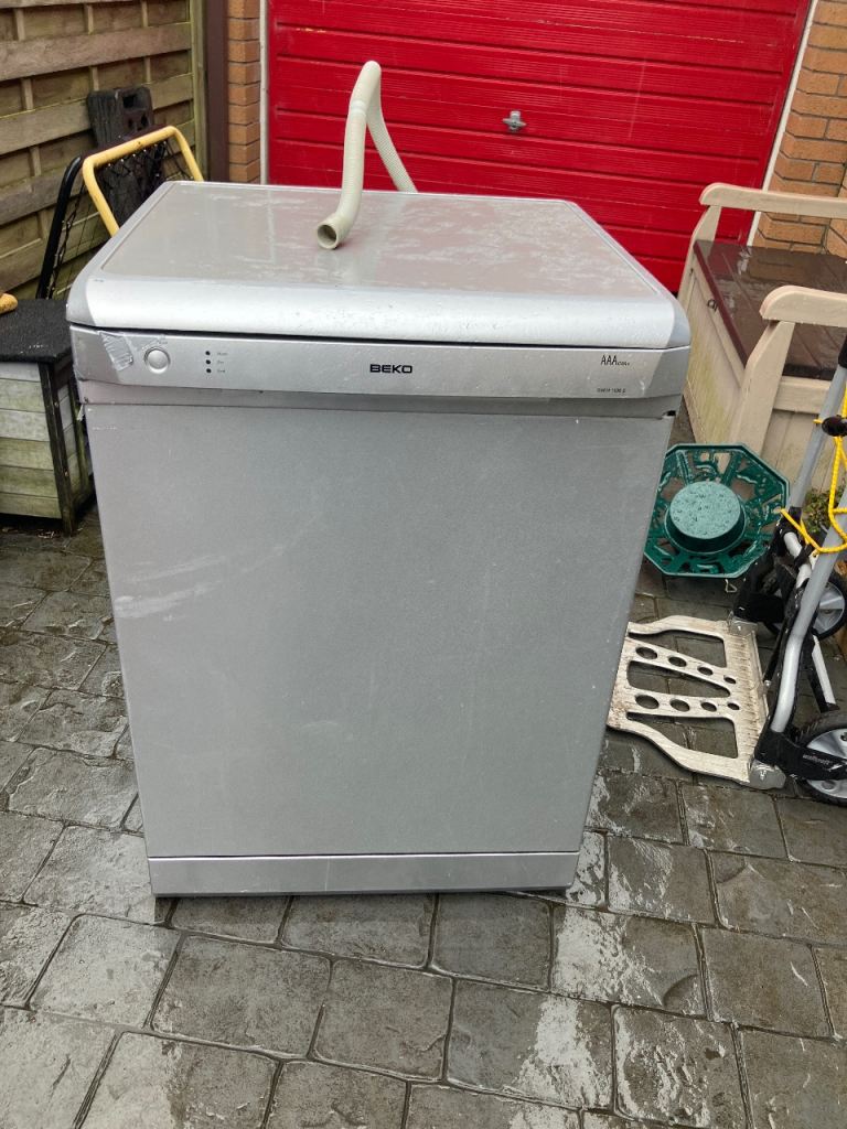Free Old dishwasher for scrap collection only 