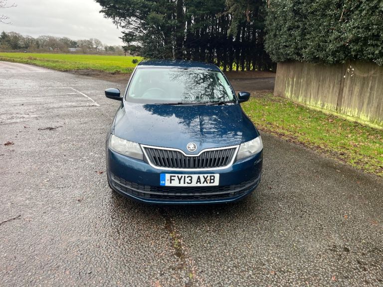 Skoda, RAPID, Hatchback, 2013, Manual, 1197 (cc), 5 doors