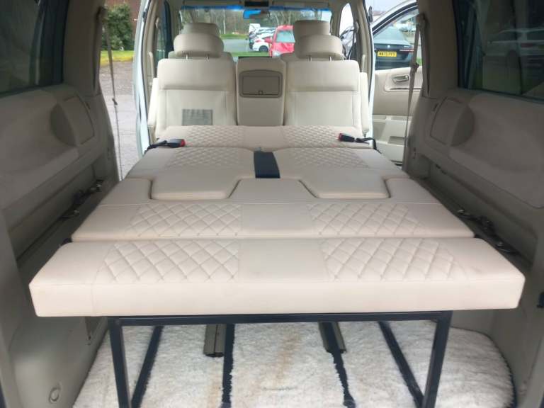 2002 Nissan Elgrand 3.5 Automatic 4x4 with ROCK AND ROLL BED Only 64,000 Miles 64k MPV Petrol Aut...