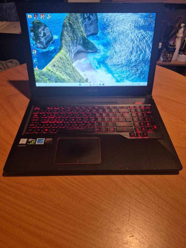 Gaming Laptop Asus 15.6" Intel i7-7700HQ/GTX1060/16GB RAM/256GB SSD+1TB HDD/Windows 11
