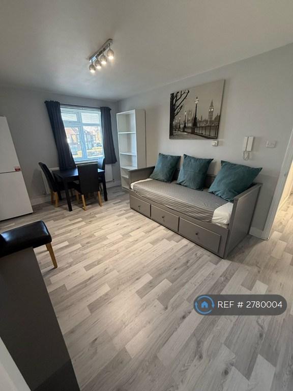 1 bedroom flat in Kingston Court, London, HA3 (1 bed) (#2780004)