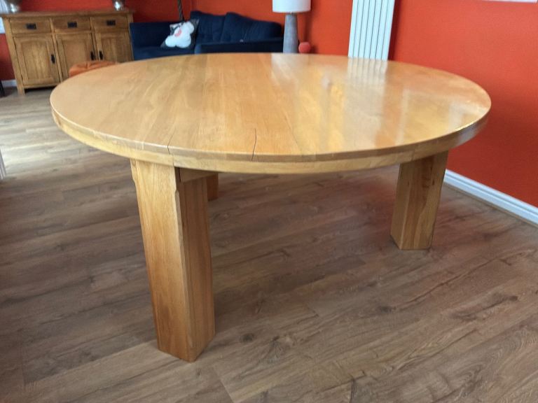Round oak dining table
