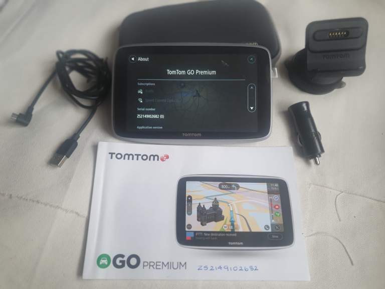 TomTom 4PL60 4PL6.001.04 Go Premium 6" Inch SAT NAV SD card slot + extras