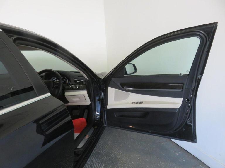 BMW 7 SERIES 3.0 730d SE Saloon Black Auto Diesel 2013