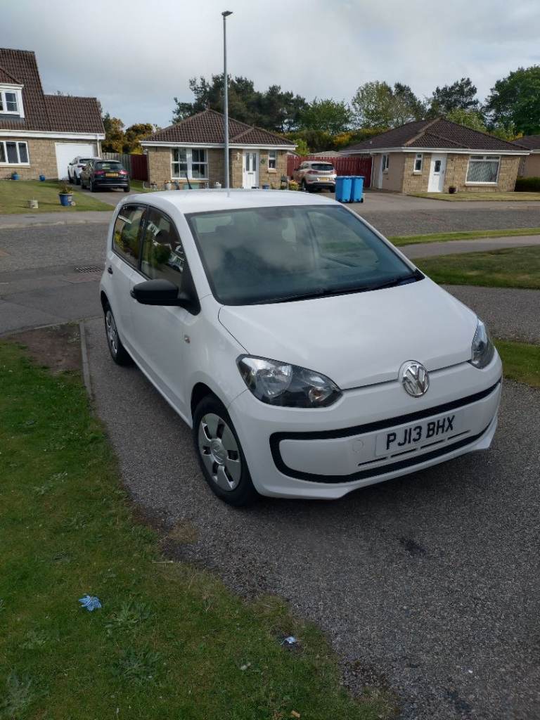 Volkswagen, UP, Hatchback, 2013, Manual, 999 (cc), 5 doors