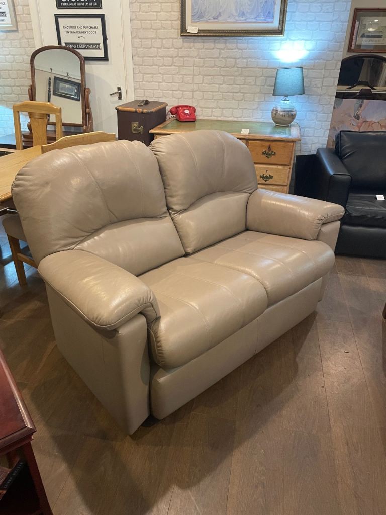 G Plan leather two seater settee, high quality in Italian leather, excellent condition