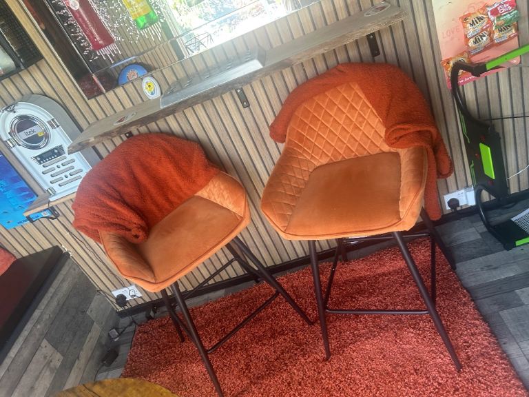 2 bar stools 2 small stools and table 