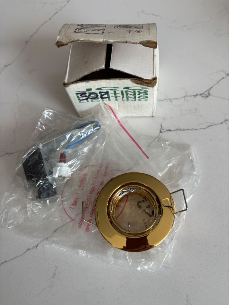 Gold colour tilt 35mm downlights. 20no.