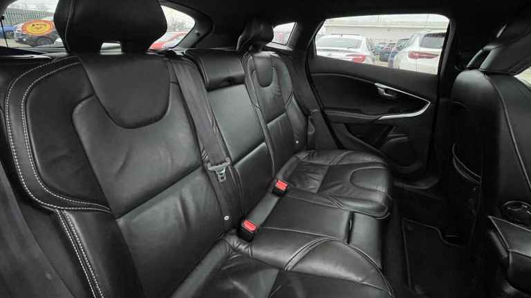 2017 Volvo V40 2.0 D3 R-Design Pro Hatchback