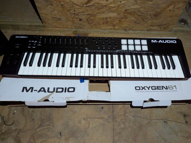 M-Audio Oxygen 61 MIDI Keyboard Controller – Good Condition