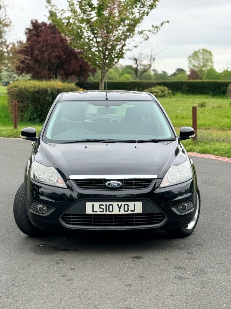 2010 Ford Focus Zetec 1.6L Automatic Full Ford Service History 79K Miles 1YR NEW MOT  1 OWNER