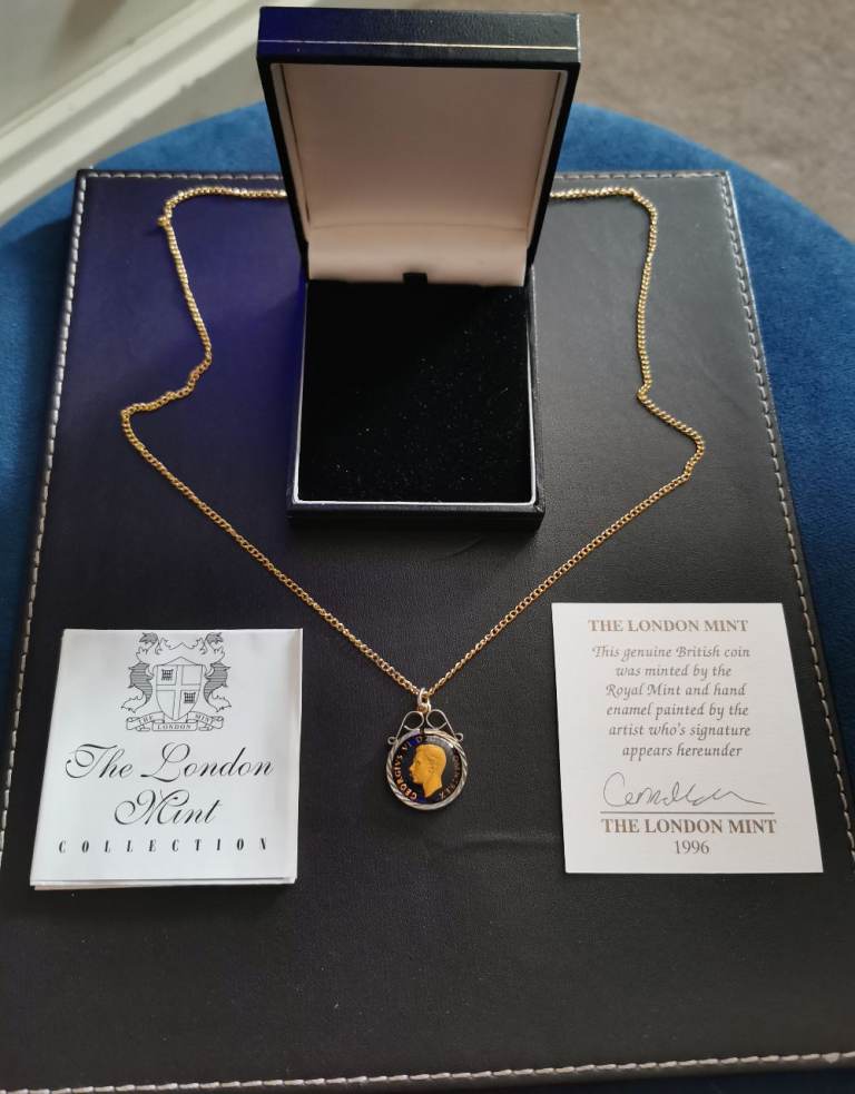 Necklace With Box 