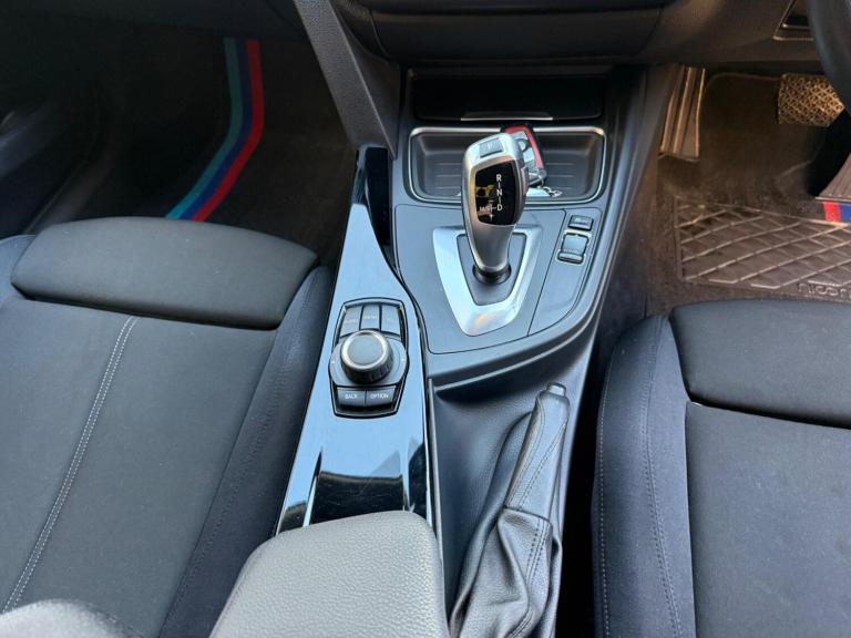 2013 BMW 3 Series 2.0 320d Sport Auto Euro 5 (s/s) 4dr SALOON Diesel Automatic