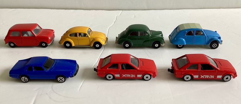 7 Corgi model cars, original condition, XJS, 2x XR3I, mini, 2CV, M. Minor, Beetle