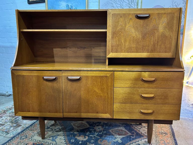 Mid Century Teak Veneer High Back Sideboard/ Bar
