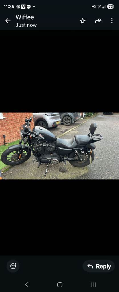 Harley davidson sportster iron 883