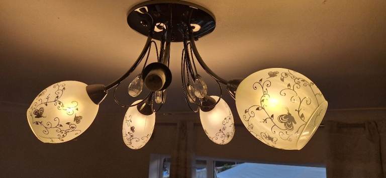 I need a replacement glass for a DeMarkt ceiling light