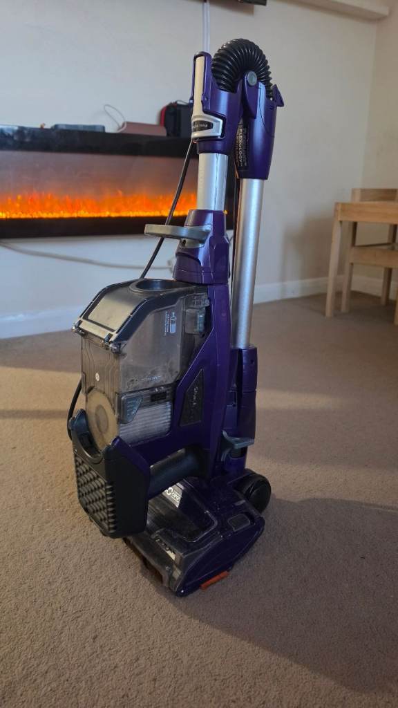 Shark DuoClean Corded Stick Vacuum Cleaner with Flexology HV390UK