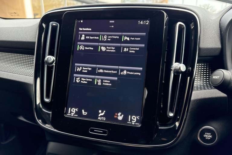 2020 Volvo XC40 1.5 T3 [163] R DESIGN 5dr ESTATE PETROL Manual