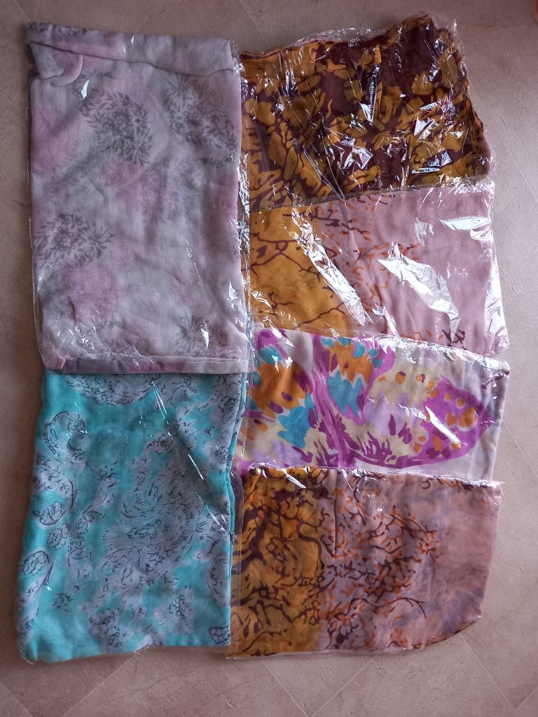 6 new scarves for £5