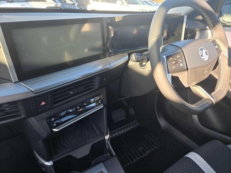 2025 Vauxhall Frontera 1.2 Hybrid [136] GS 5dr e-DCT6 HATCHBACK PETROL Automatic