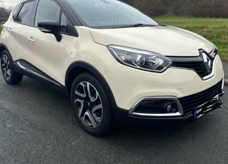 Renault, CAPTUR, Hatchback, 2015, Manual, 898 (cc), 5 doors