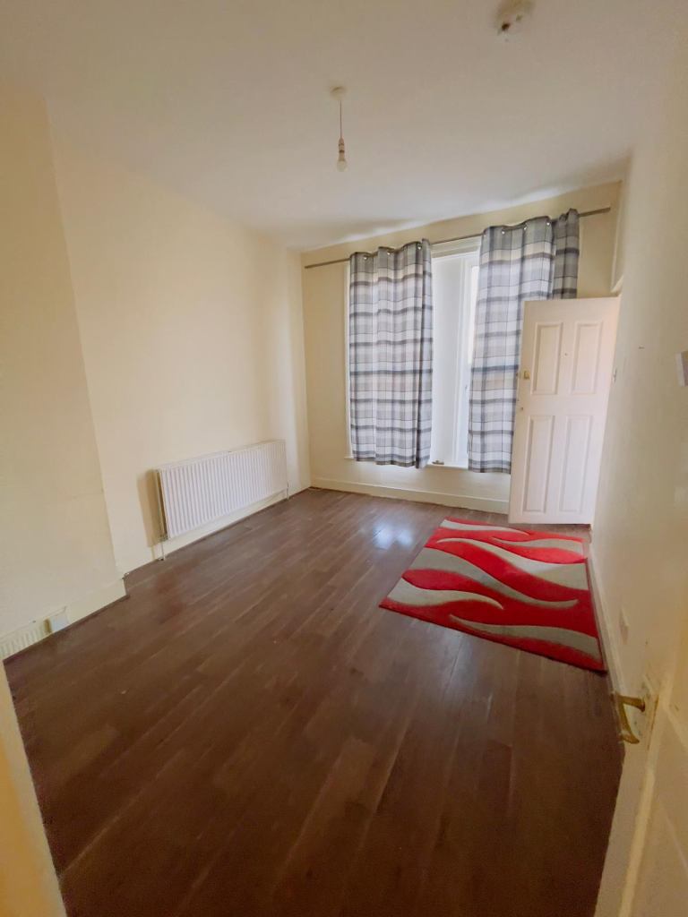 ONE BED GROUND FLOOR FLAT WITH GARDEN IN ILFORD IG3