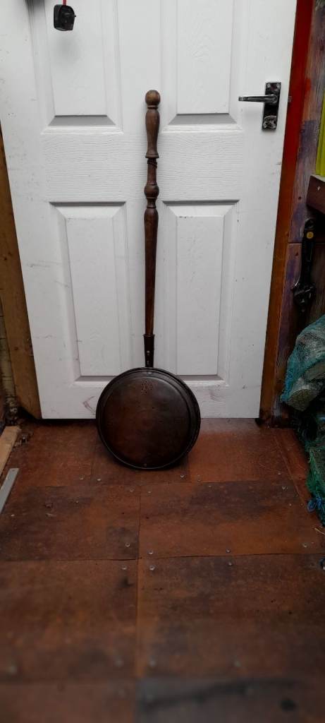 image for 2 x ANTIQUE SOLID COPPER BEDWARMERS', £15 EACH OR BOTH £25