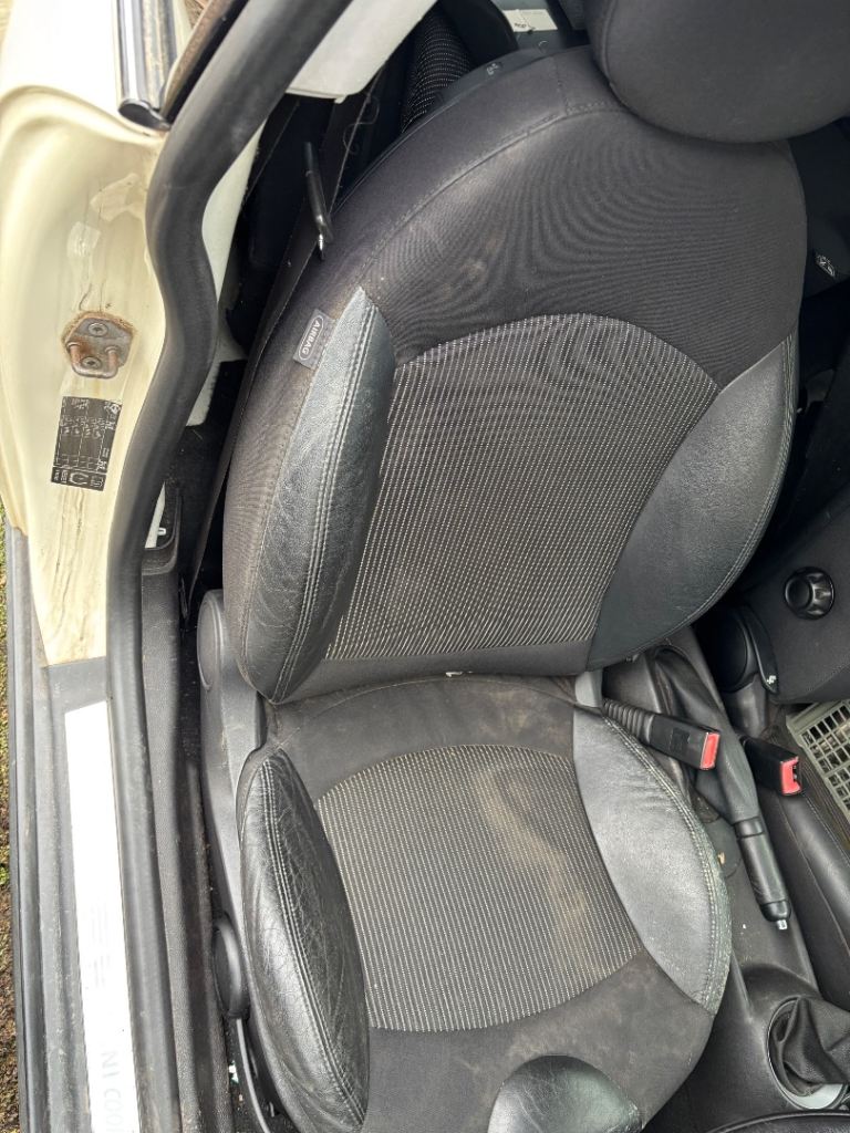 Mini r56 seats