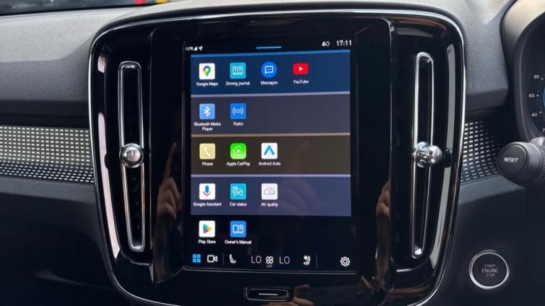 2025 Volvo XC40 Ultra, B4 Mild hybrid, Petrol, Dark Estate Petrol Automatic