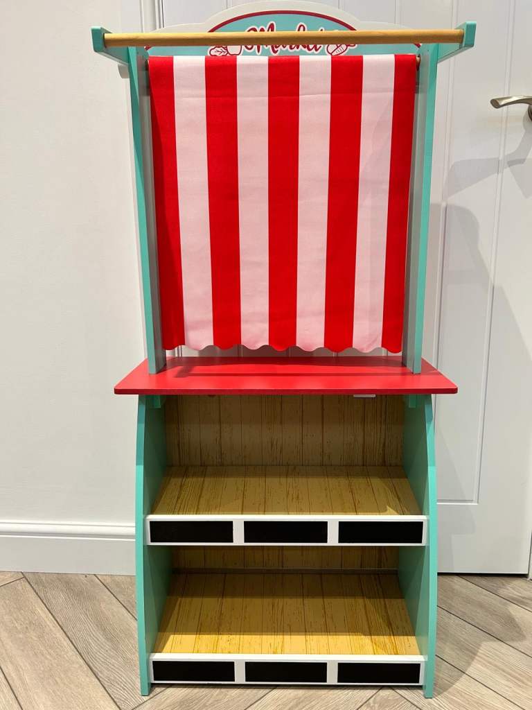 Children’s play market and theatre 