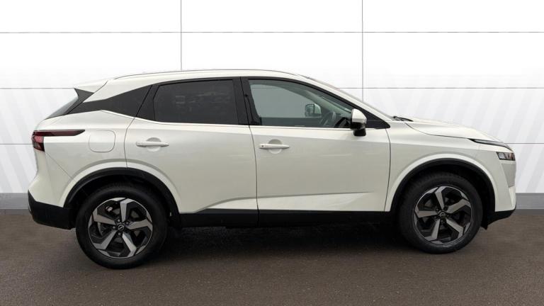2022 Nissan Qashqai 1.3 DiG-T MH N-Connecta 5dr Petrol Hatchback Hatchback Petrol Manual