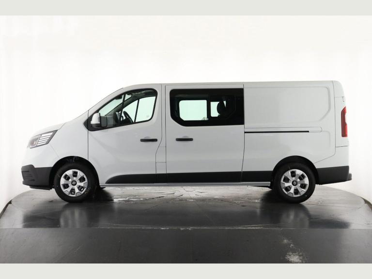2025 Renault Trafic LL30 Blue dCi 130 Advance [Safety] Crew Van WINDOW VAN DIESEL Manual